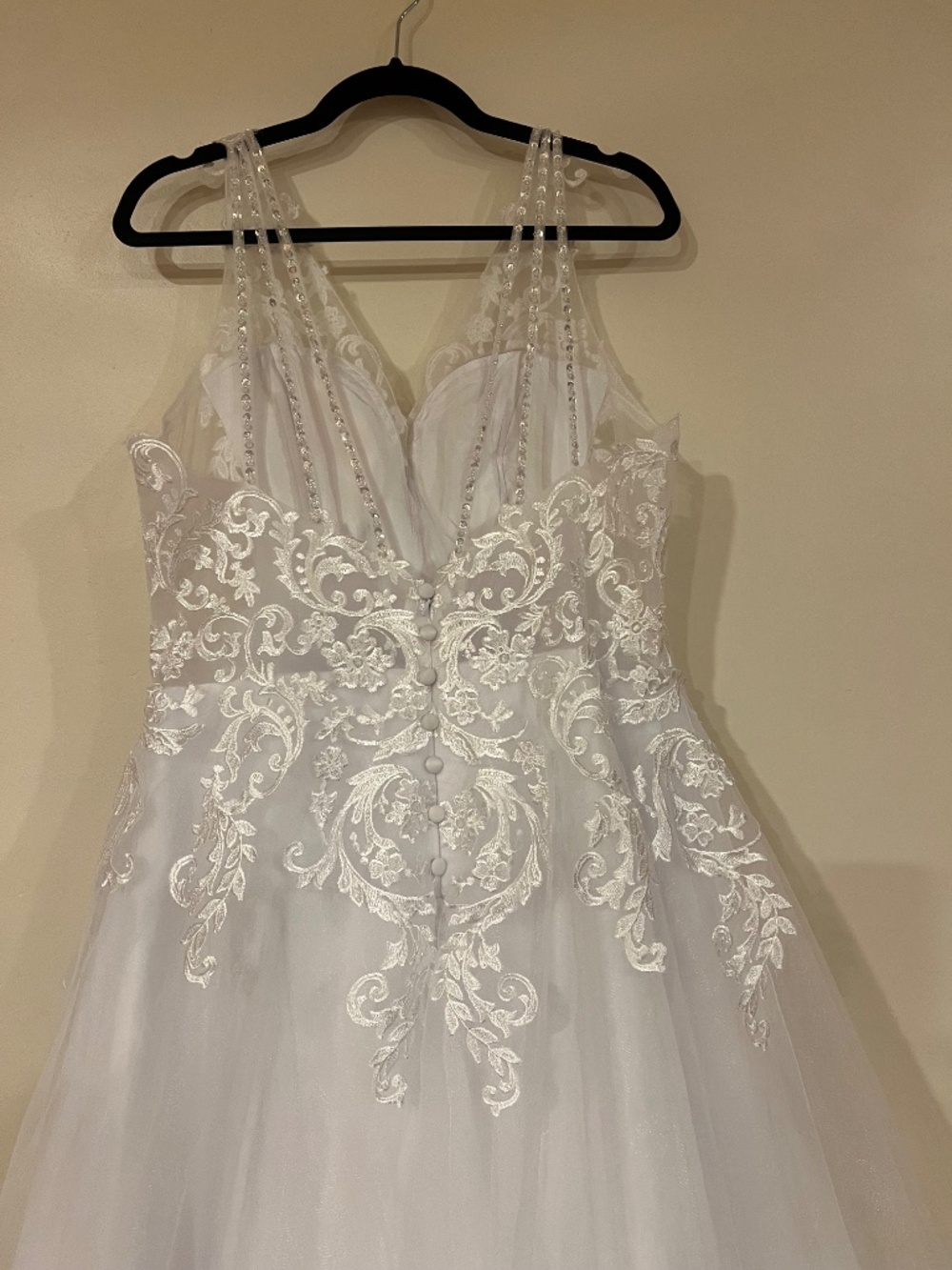 Plus size wedding dress - Picture 8 of 8